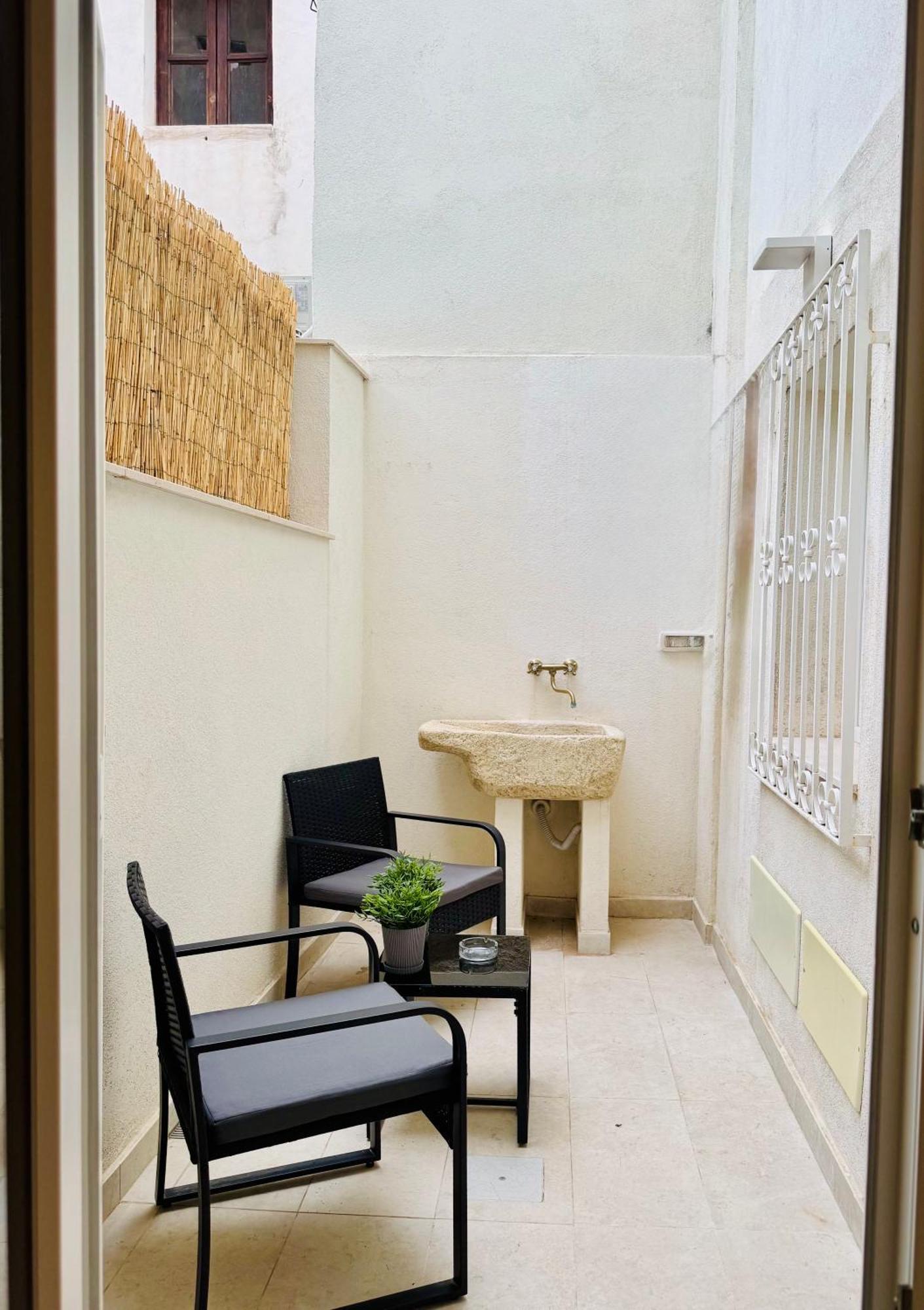 Vittoria Apartment *